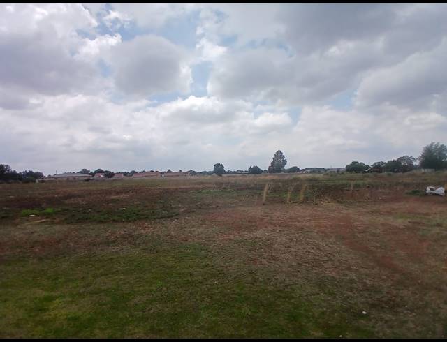 10,400M² VACANT LAND SOLD IN KOOKRUS